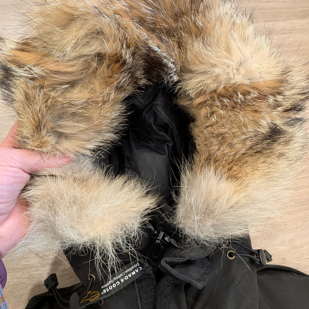 Women's Canada Goose Down Parka XS - Picture 5 of 17